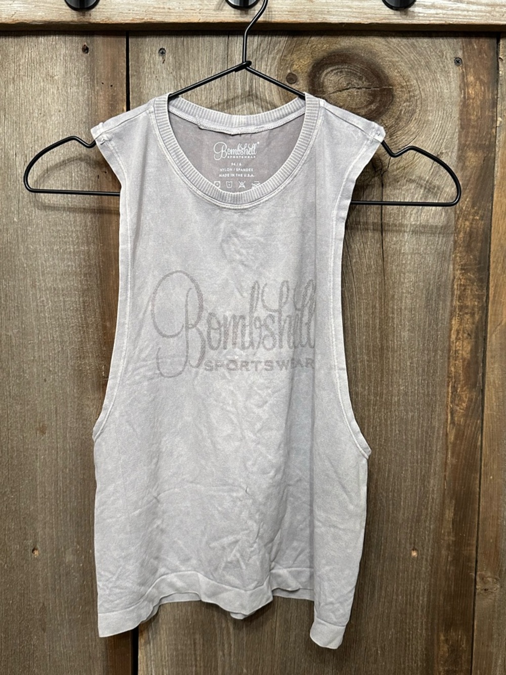 Flaw NWOT Bombshell Sportswear Mineral Tank Logo Graphic Lunar Gray Size L/XL